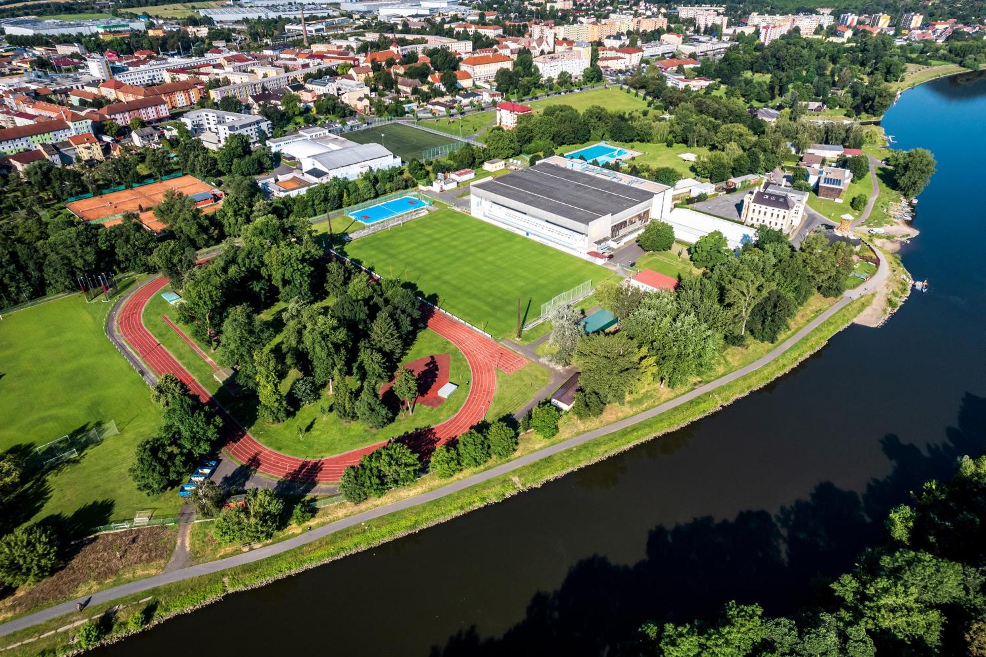 Hotel Active Stadium Lovosice Exterior photo